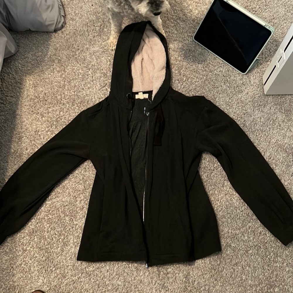 NWOT VERY SOFT Size M Zip Up